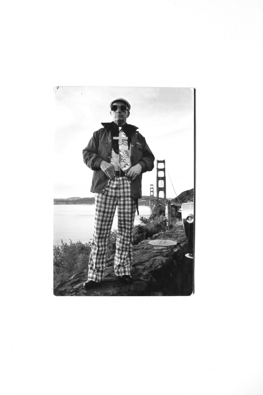Titus, artiste collectionneur de vêtements