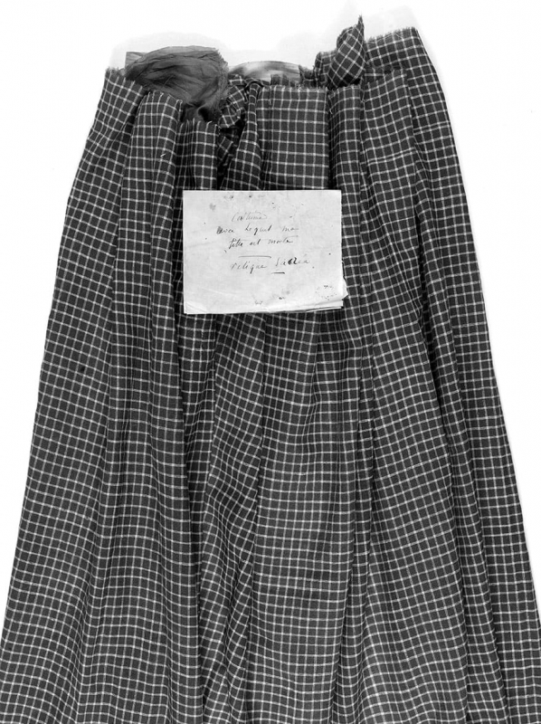 Robe portée par Léopoldine Hugo le jour de sa mort, toile de laine, 1843