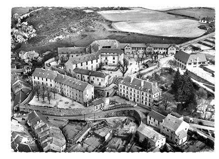 Vue aérienne de l’hôpital, Saint-Alban-sur-Limagnole, Lozère