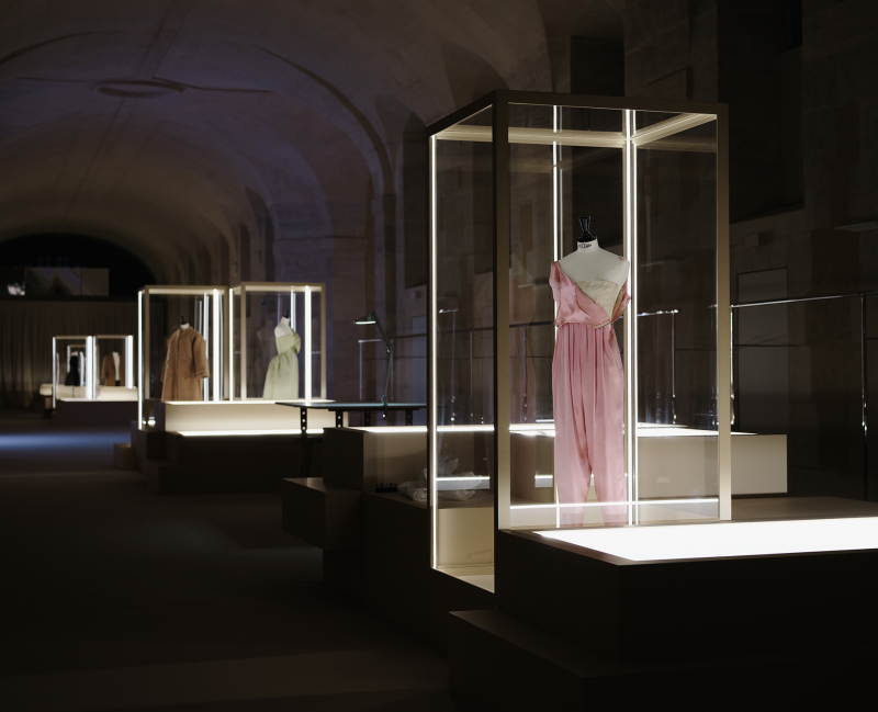Exposition Des robes, au-delà du temps, Maison Balenciaga, Journées du patrimoine 2022, siège de Kering, Paris.